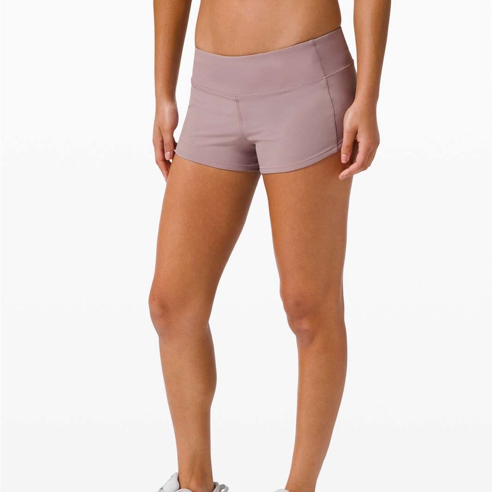 Lululemon 2.5 Speed up short size 4 in violet verbena.